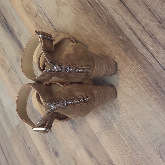 KORK-EASE Gazania in Tenne Suede Brown Suede 3" Sandal - Picture 8 of 13